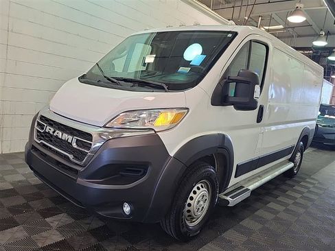 Used 2025 RAM ProMaster 2500 w/ U-Haul Equipment Group FWD image 4