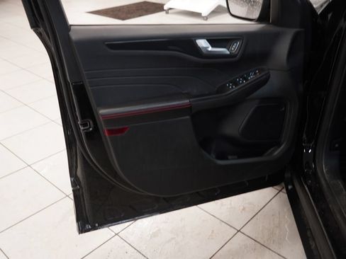 Used 2023 Ford Escape ST-Line Select w/ Tech Pack #1 AWD/4WD image 5