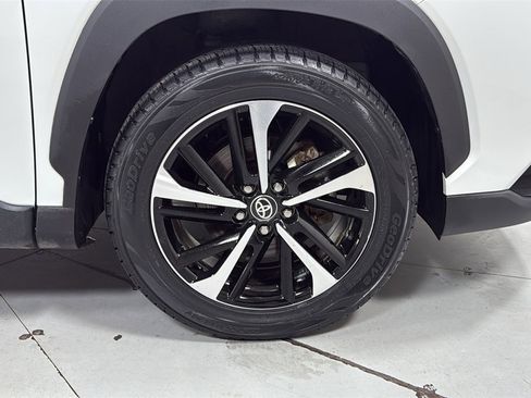 Certified 2024 Toyota Corolla Cross XSE w/ Convenience Package image 21