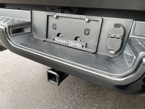 Used 2023 RAM 1500 Big Horn AWD/4WD image 10