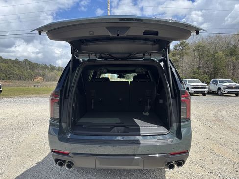 New 2026 Chevrolet Suburban RST w/ Sun And Tow Package image 27