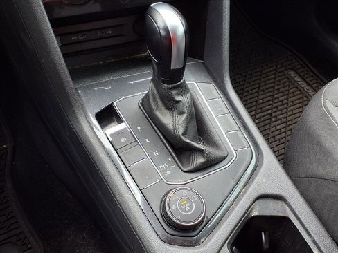 Used 2021 Volkswagen Tiguan S image 10