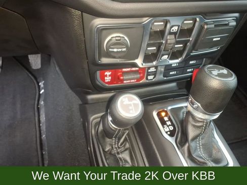 Used 2024 Jeep Wrangler Unlimited Rubicon w/ Convenience Group image 21