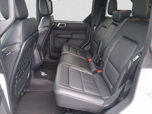 New 2026 Ford Bronco Badlands image 10