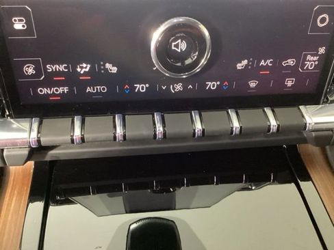 Used 2025 GMC Yukon Denali image 20