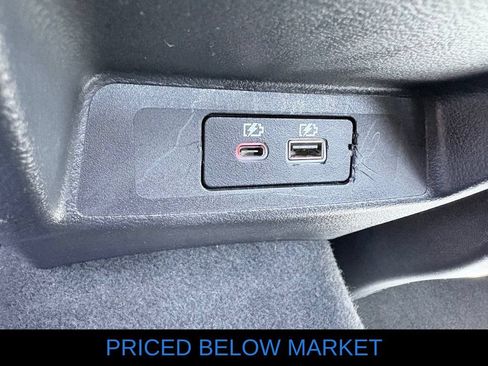 Used 2025 Nissan Altima 2.5 SV FWD image 10
