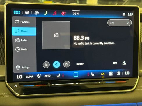 New 2026 Volkswagen Tiguan SE R-Line AWD/4WD image 17