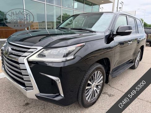 Used 2021 Lexus LX 570 4WD w/ Luxury Package image 2