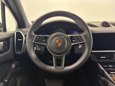 Used 2022 Porsche Cayenne Platinum Edition AWD/4WD image 30