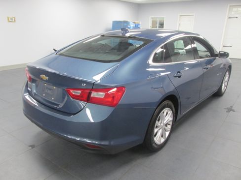 Used 2025 Chevrolet Malibu LT FWD image 5