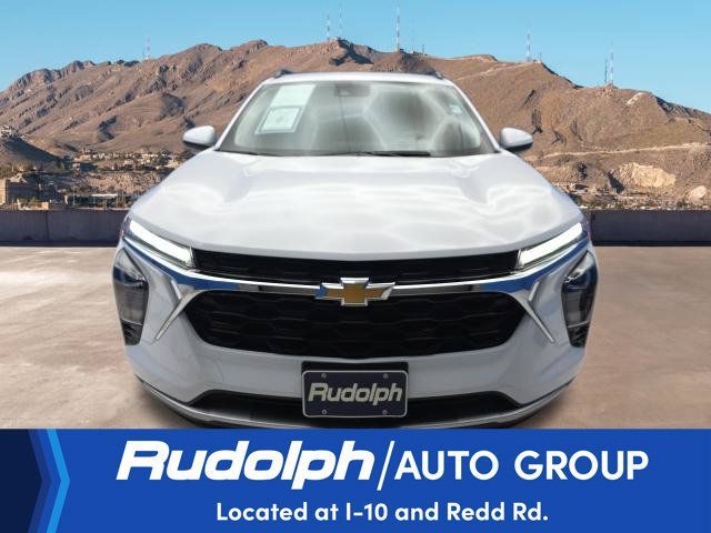 Used 2026 Chevrolet Trax LT FWD image 8