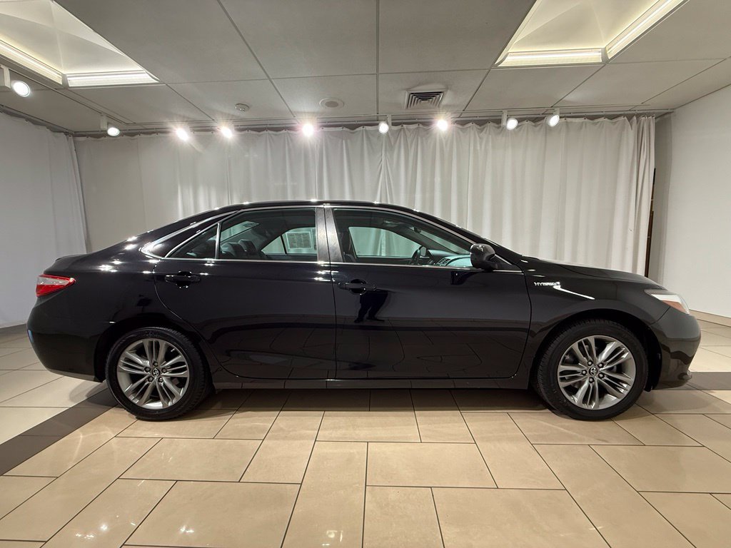 Used 2016 Toyota Camry SE w/ Moonroof Package FWD image 6