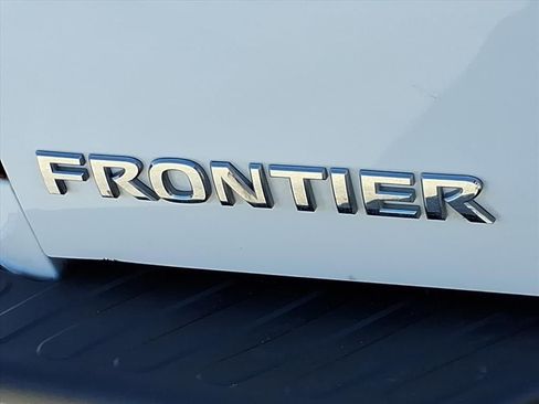 Used 2019 Nissan Frontier SV w/ Value Truck Package image 11