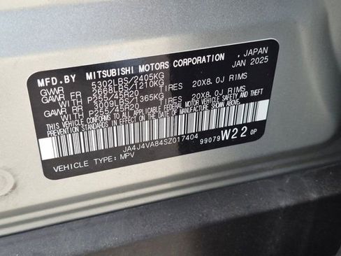Used 2025 Mitsubishi Outlander SE AWD/4WD image 32