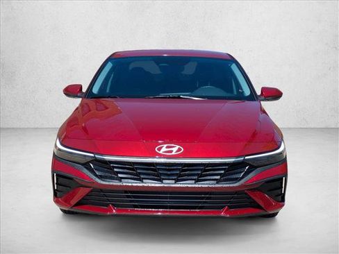 New 2026 Hyundai Elantra SE FWD image 6
