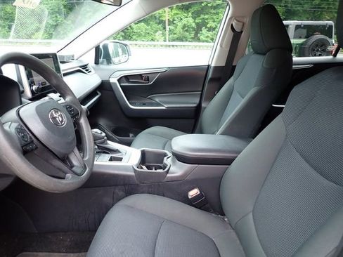 Certified 2024 Toyota RAV4 LE AWD/4WD image 10