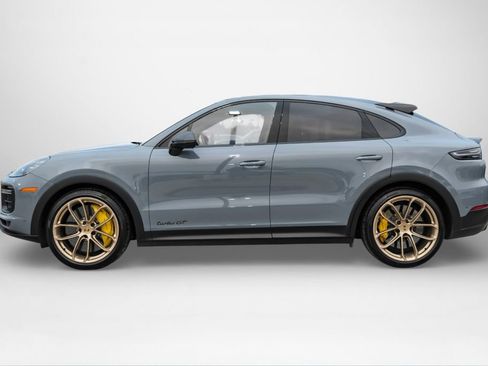 Used 2023 Porsche Cayenne Turbo GT image 9