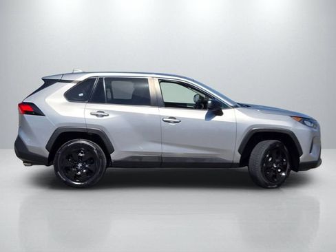 Used 2022 Toyota RAV4 LE w/ Carpet Mat Package (TMS) FWD image 3