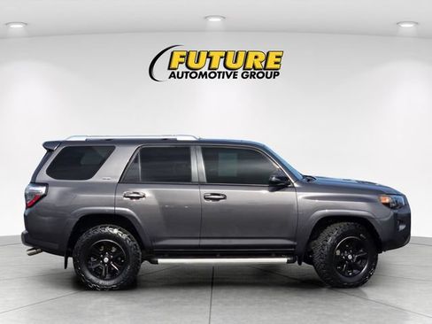 Used 2016 Toyota 4Runner SR5 Premium AWD/4WD image 3