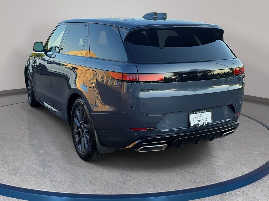 New 2026 Land Rover Range Rover Sport Dynamic SE AWD/4WD image 7