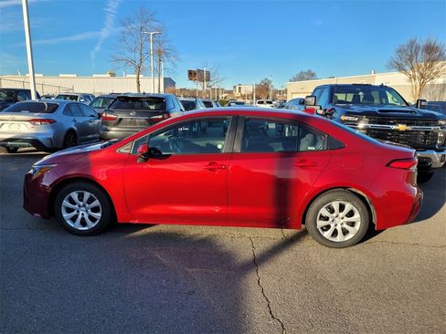 Used 2024 Toyota Corolla LE image 4