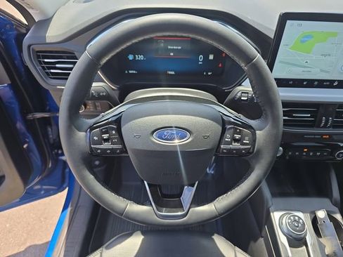 Certified 2023 Ford Escape Platinum w/ Class II Trailer Tow Package AWD/4WD image 19