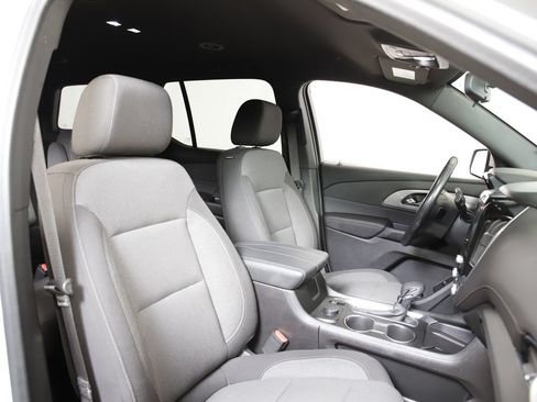 Used 2022 Chevrolet Traverse LT AWD/4WD image 7