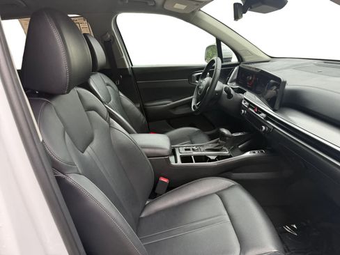 Used 2025 Kia Sorento S FWD image 20