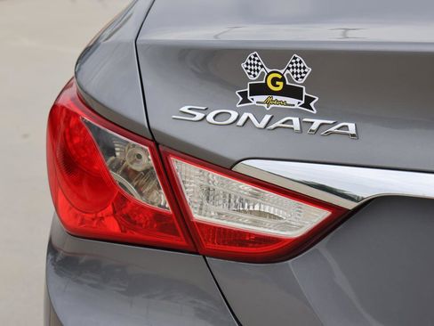 Used 2012 Hyundai Sonata GLS w/ Popular Equipment Pkg image 9