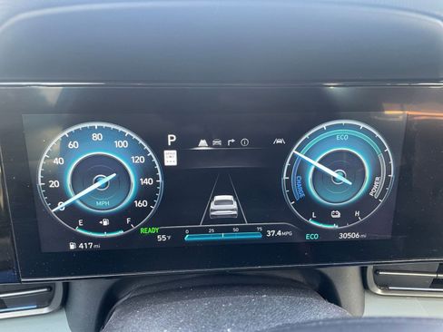 Used 2025 Hyundai Elantra Limited image 38