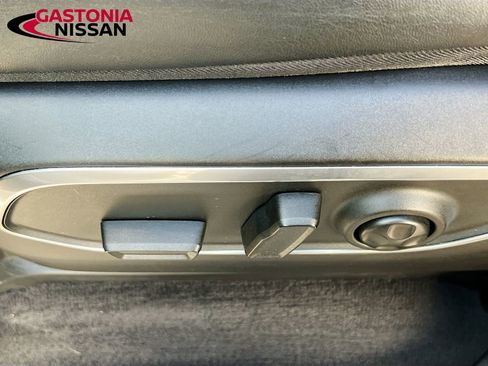 Used 2024 Jeep Wagoneer Series II w/ Flexible Seating Group image 26