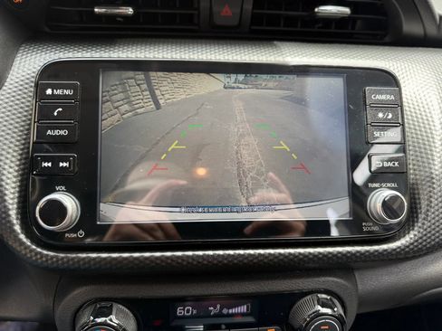 Used 2021 Nissan Kicks SV FWD image 17