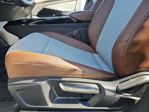 Used 2023 Volkswagen ID.4 Pro image 30