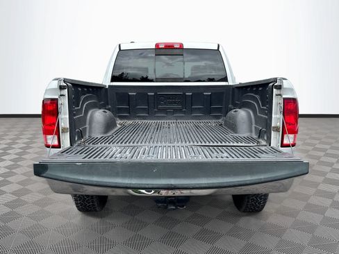 Used 2017 RAM 1500 SLT RWD image 22