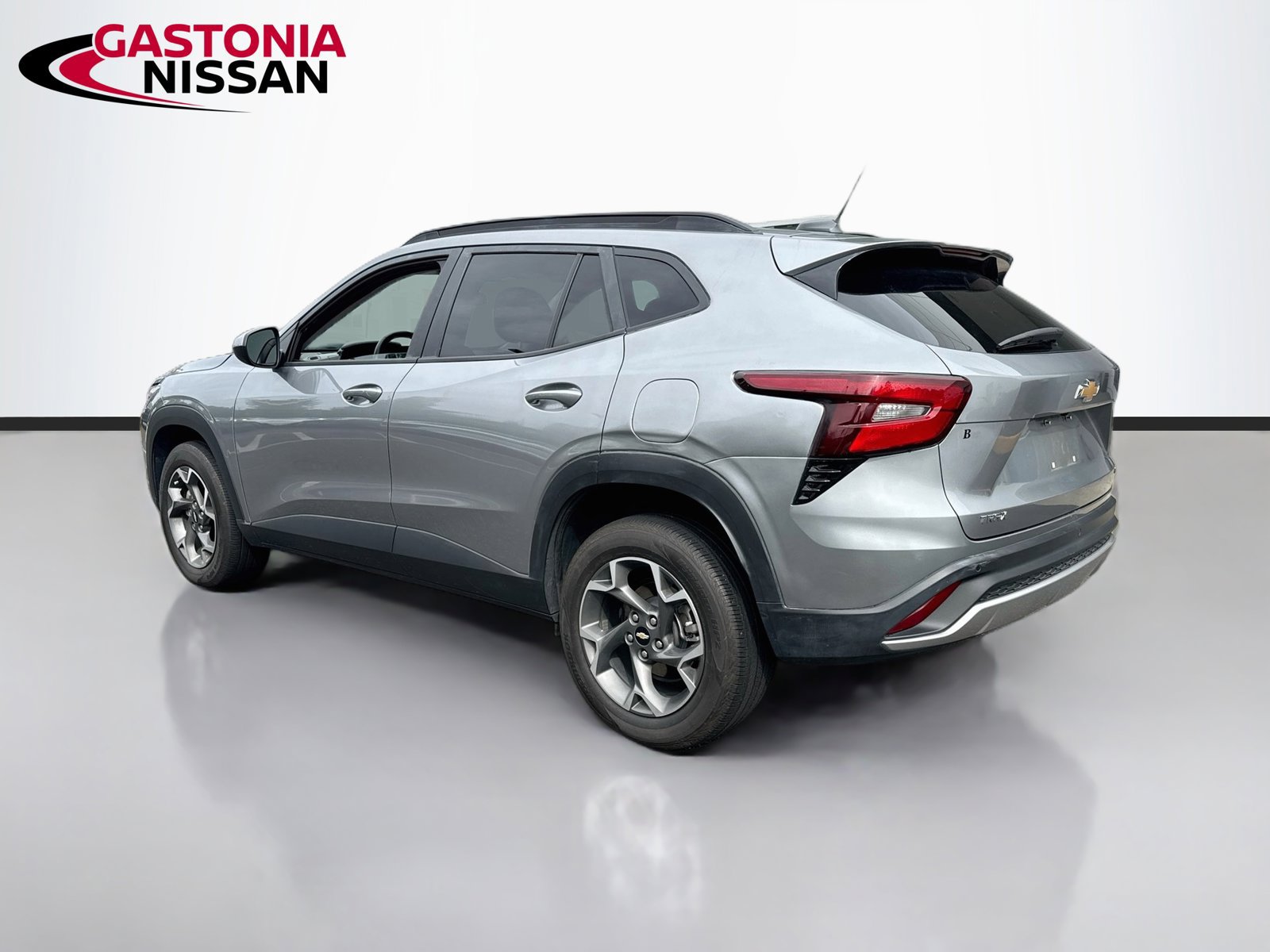 Used 2025 Chevrolet Trax LT w/ Driver Confidence Package FWD image 6