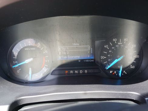 Used 2017 Ford Explorer XLT image 6