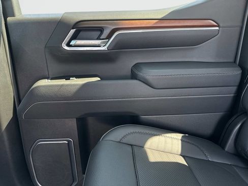 New 2025 GMC Sierra 1500 Denali w/ Technology Package AWD/4WD image 18