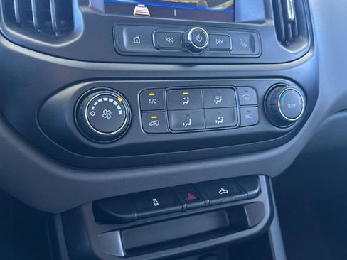 Used 2021 Chevrolet Colorado W/T w/ WT Convenience Package RWD image 18