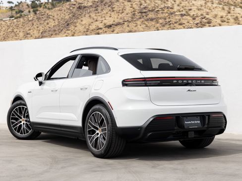 New 2026 Porsche Macan Electric RWD image 3
