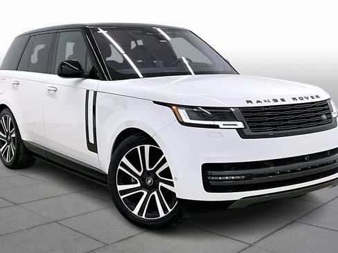 Used 2023 Land Rover Range Rover SE image 3
