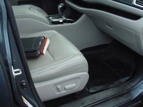 Used 2019 Toyota Highlander XLE image 45