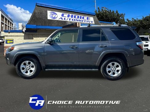 Used 2015 Toyota 4Runner SR5 RWD image 3