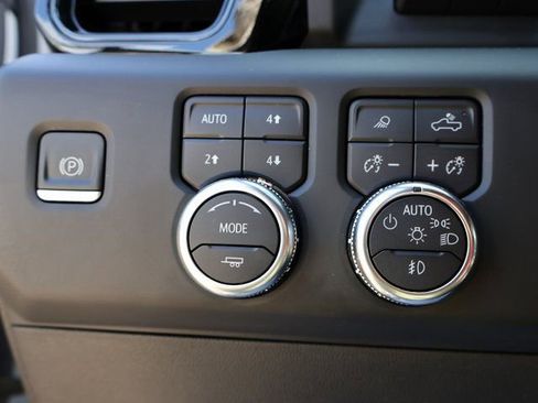 Used 2022 GMC Sierra 1500 AT4 w/ AT4 Premium Package AWD/4WD image 45