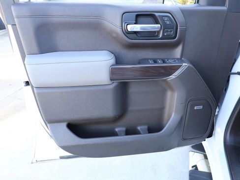 Used 2019 GMC Sierra 1500 SLT w/ SLT Premium Plus Package AWD/4WD image 35