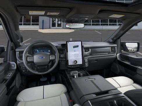 New 2025 Ford F150 Lightning Platinum image 31