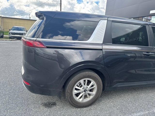 Used 2024 Kia Carnival LX FWD image 22