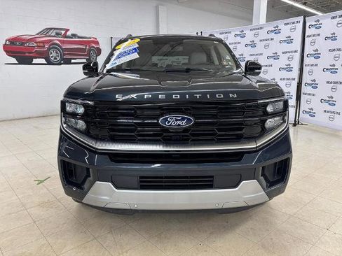 Certified 2025 Ford Expedition Max Platinum w/ Driver's Package AWD/4WD image 2