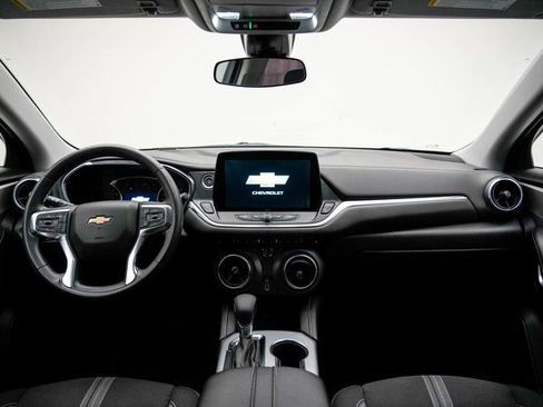Used 2025 Chevrolet Blazer LT image 25