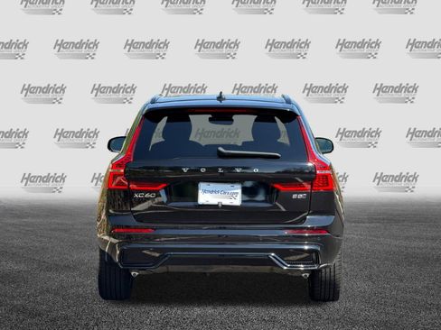 Used 2025 Volvo XC60 B5 Plus image 6