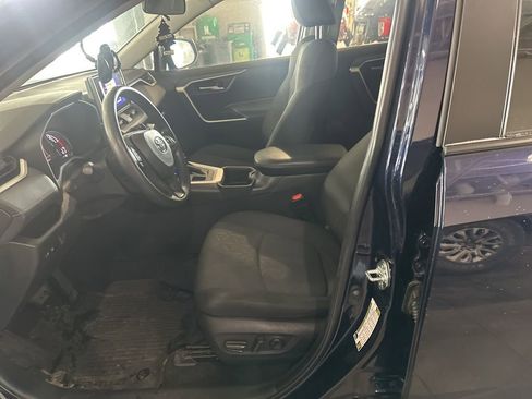 Used 2023 Toyota RAV4 XLE image 8